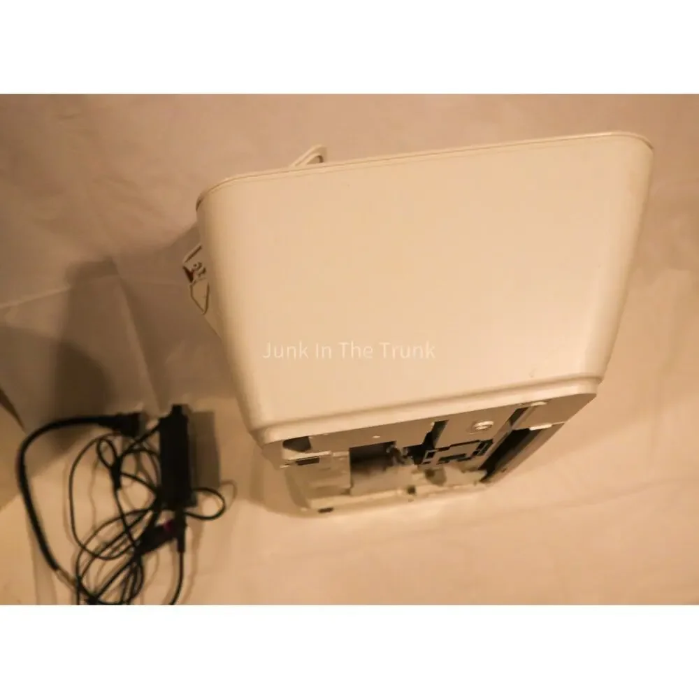 Hp Desk printer working but color red does not